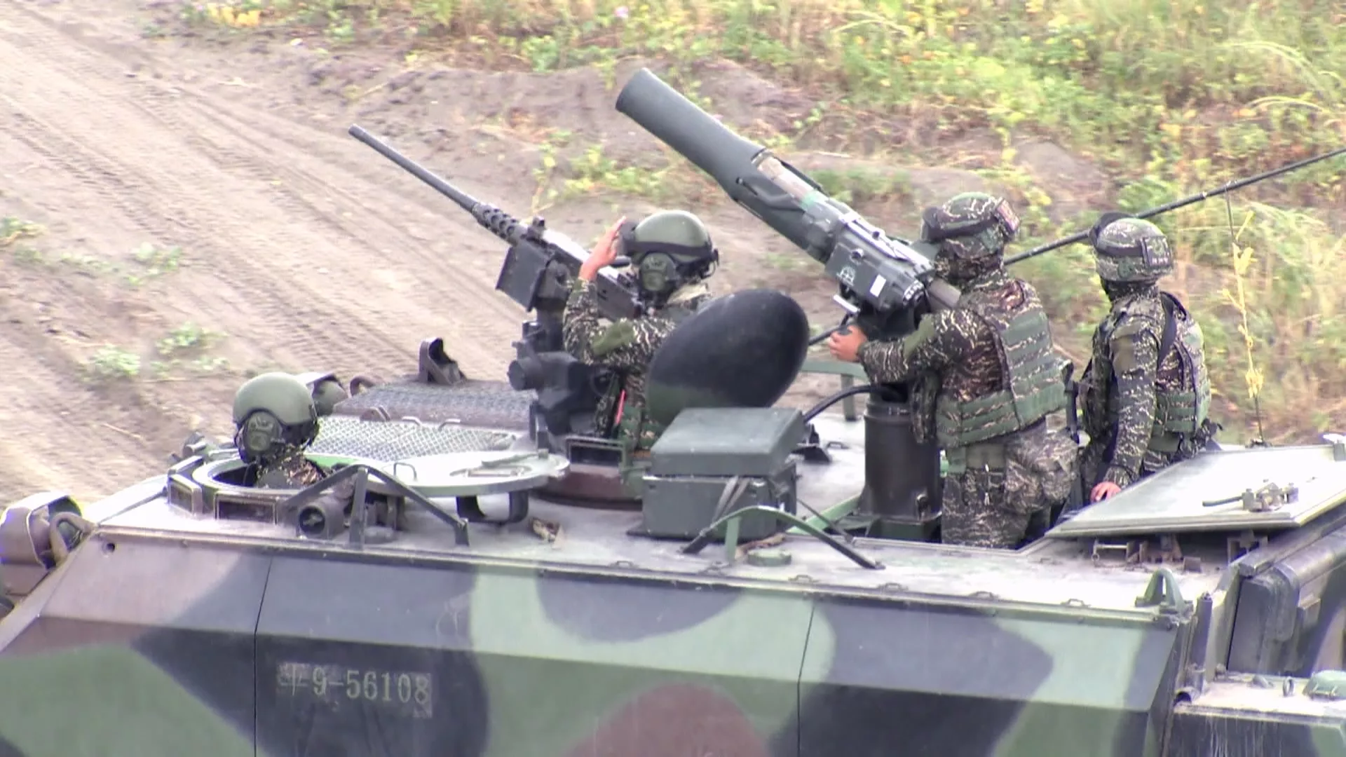 國防軍購特別預算民意剖析：六成民眾力挺，世代與政黨立場現分歧