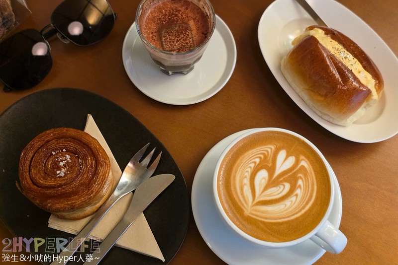 台中「珈琲公園」老宅雙面魅力：自家烘焙咖啡暖心，鹽之花肉桂可頌捲酥脆，味蕾時光漫遊