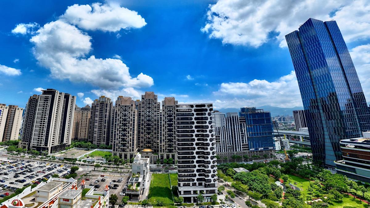 央行突襲式鬆綁！第二戶貸款成數升至六成，房市「軟著陸」換屋族迎喘息？