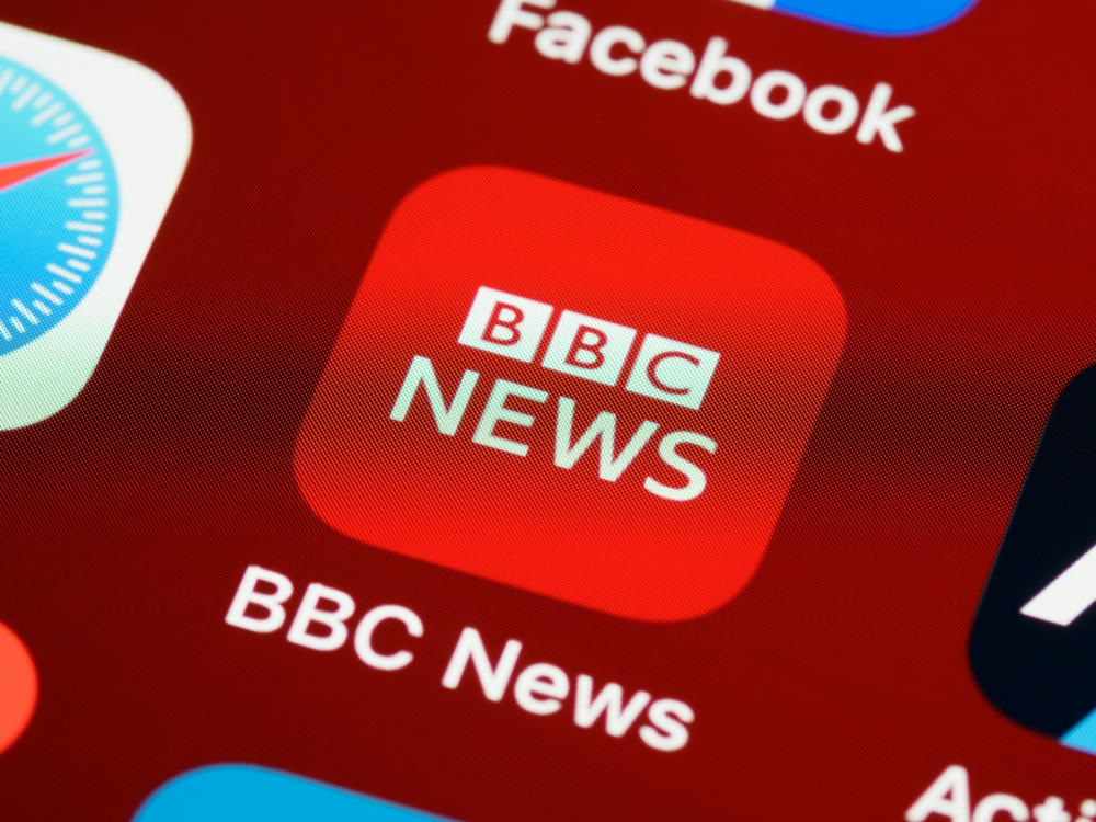 BBC迎首位科技總裁：Google前高層布里廷掌舵，力挽數位轉型狂瀾與多重挑戰