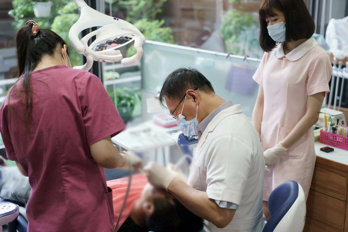 花蓮115年假牙補助啟動：中低收入長者最高享4.4萬元，守護高齡口腔健康