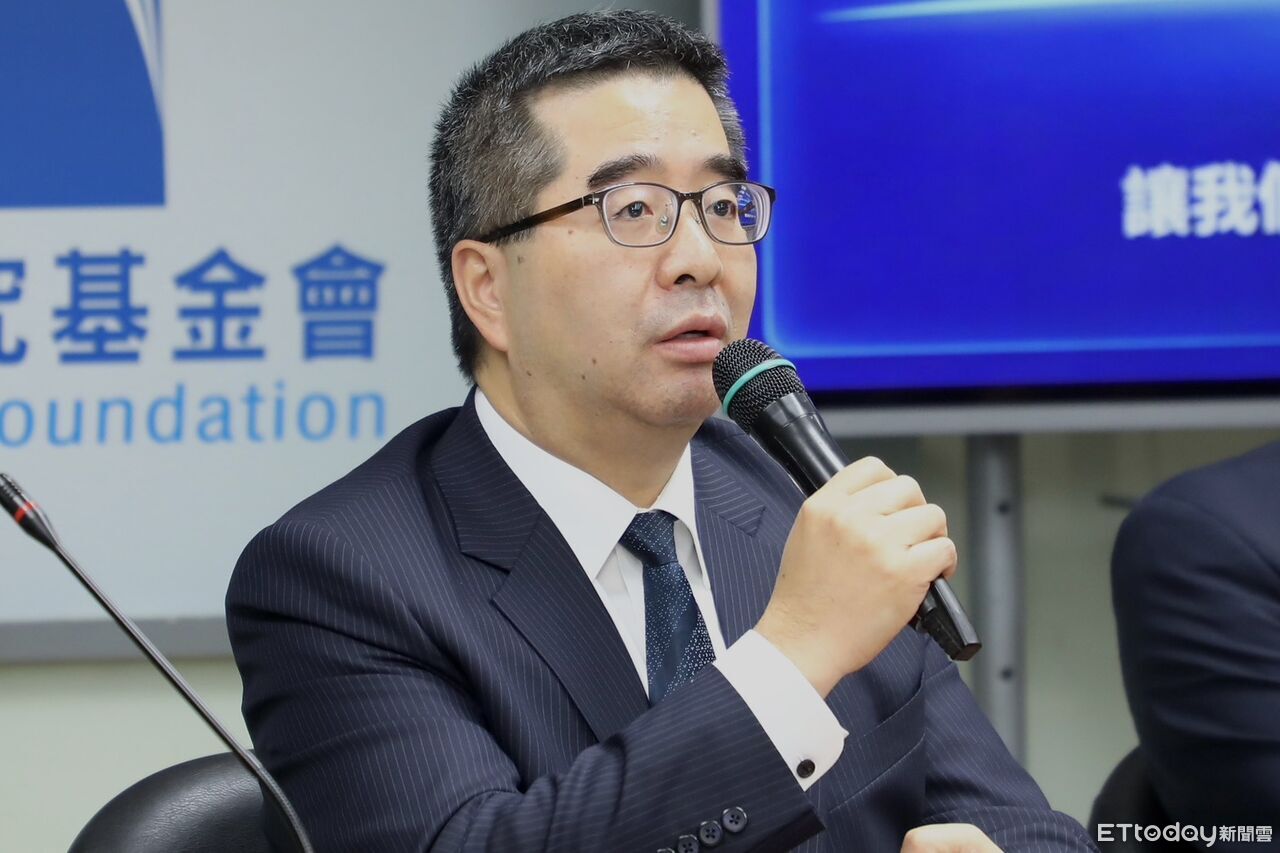 馬辦「家變」風暴：蕭旭岑千字文揭馬英九「記憶落差」引爆財紀爭議與兩岸交流誤解