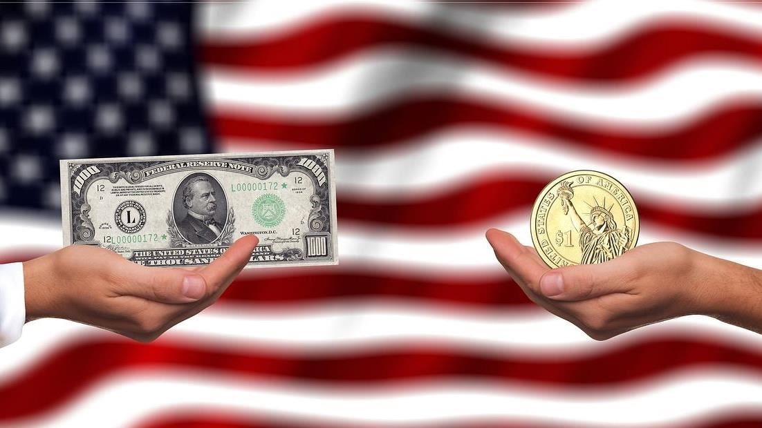 川普效應攪動全球金融：謝金河揭美元地位難撼 黃金、比特幣「獵殺」潮