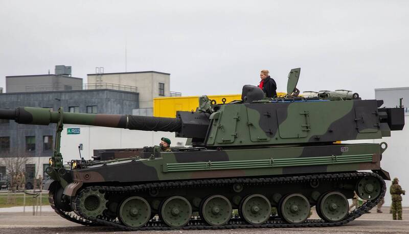 南韓K9自走砲與天弓二型飛彈席捲全球軍火市場，美國軍工霸主地位面臨挑戰