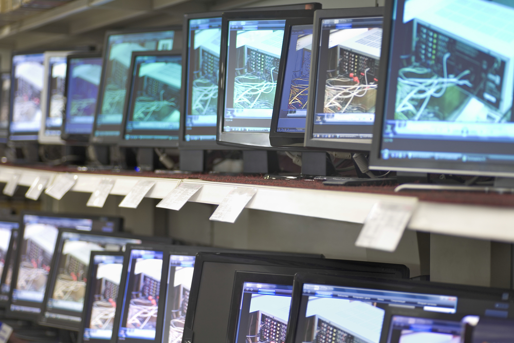 OLED 監視器市場 2025 年飆漲 92%！ASUS 如何以 21.6% 市占稱霸群雄？