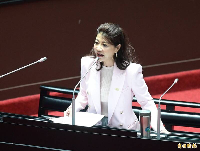 「海馬士」軍購倒數4天！國防特別條例卡關，藍白「假監督」真相？