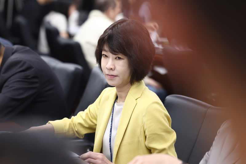 經貿辦顏慧欣副總辭世獲頒一等功績獎章：台美談判貢獻與職場壓力疑雲待解