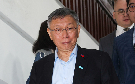 柯文哲判刑17年維持7千萬交保，清大校務基金滾出48億，郭正亮顏麻暫休