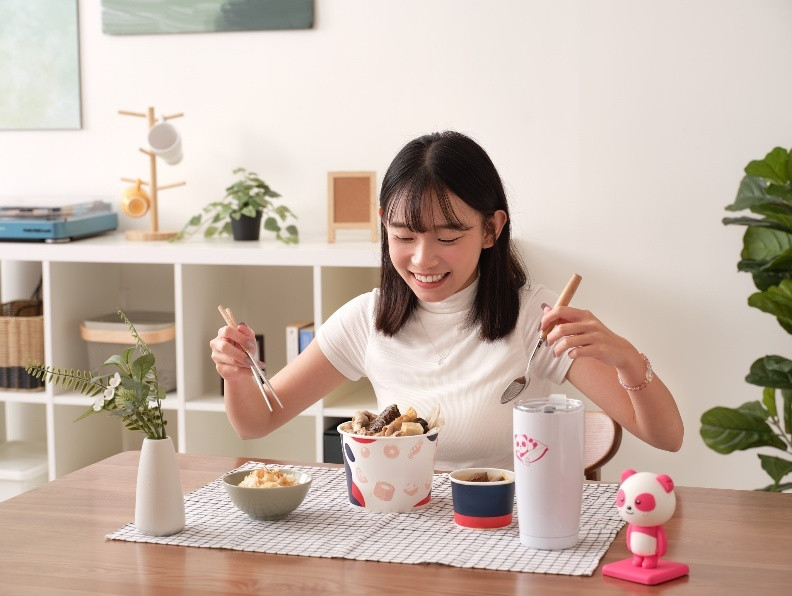 韓星瘋台灣美食！2025年火鍋訂單飆9成，這款「隱藏版」烤鴨成宵夜黑馬