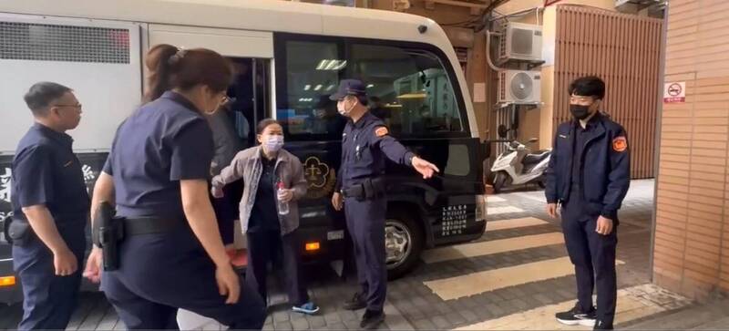 民眾黨連環爆引警訊：境外勢力代理人法成台灣民主滲透防線？