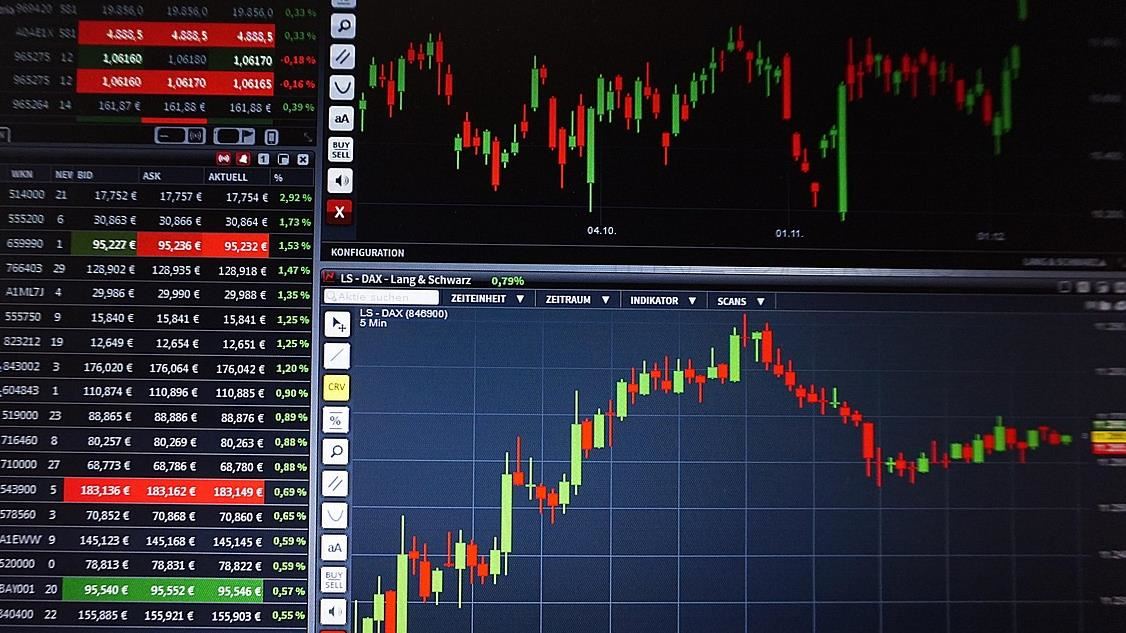 美伊衝突引爆市場震盪：AI領袖ETF成避險新寵？聰明錢逢低佈局台股「核心動能」