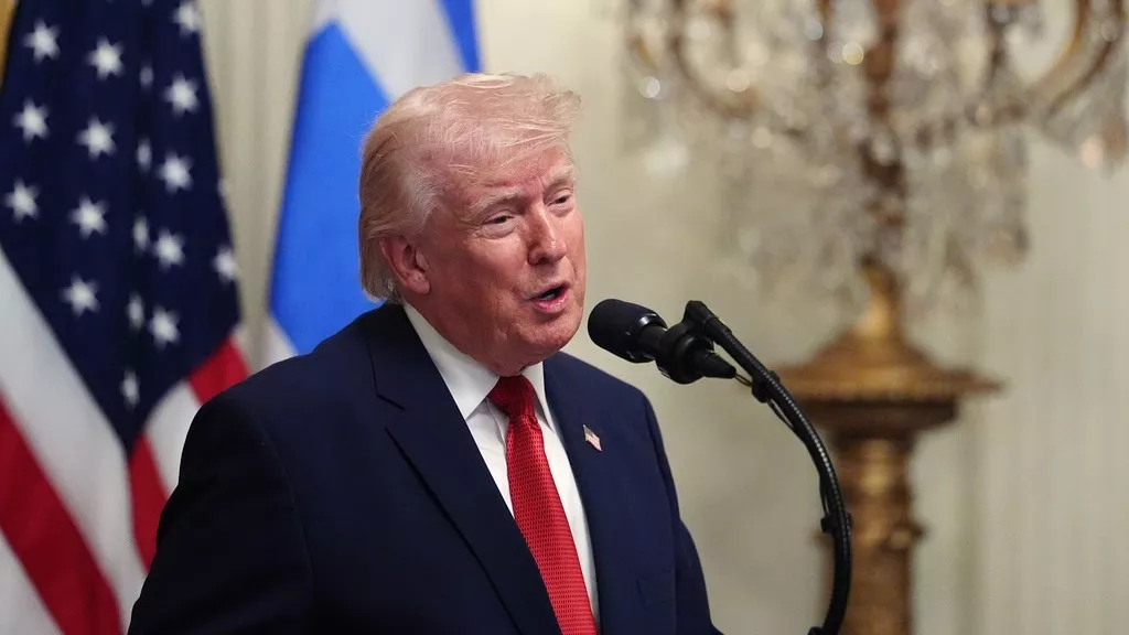 川普暫緩伊朗能源設施打擊計畫：美伊對話現契機，牽動國際油市與美股