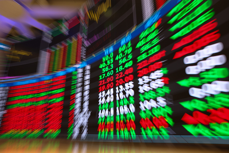 「記憶體黑馬」青雲股價連吞四根跌停：專家深度剖析修正背後的多重警訊