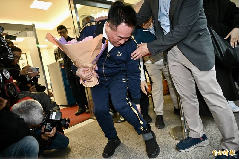 三中案吞2.8億！蔡正元判3年半入監，電子腳鐐「坦蕩」背後的數據解讀