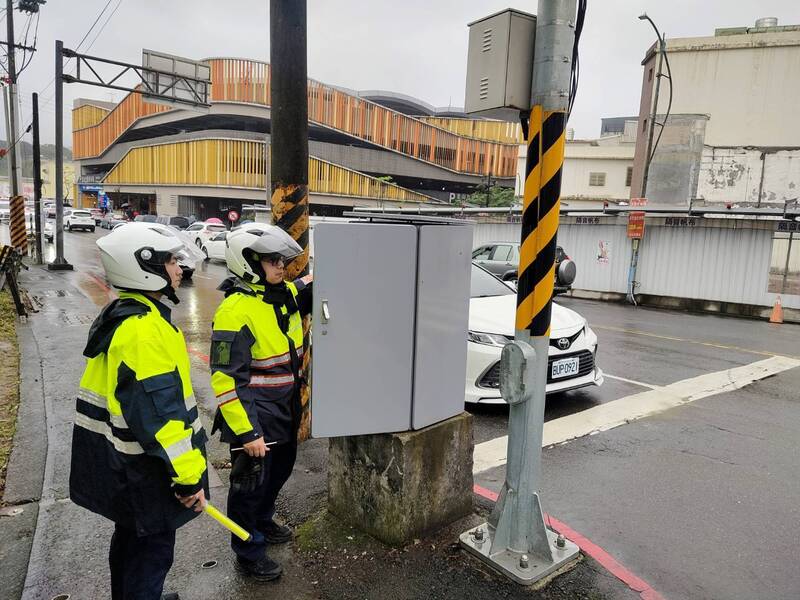 萬金石清明連假交通前瞻：警公布掃墓管制與彈性停車區