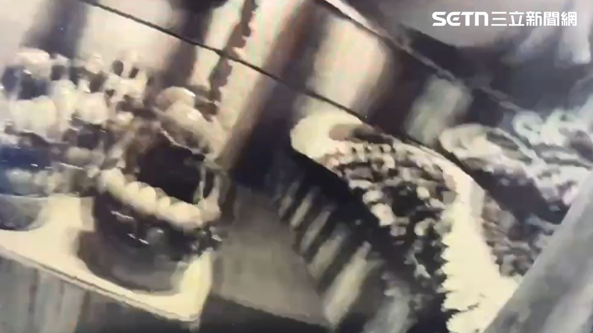 屏東毒駕男拒檢狂竄告別式！警電擊槍果斷制伏，深夜喪家驚魂記