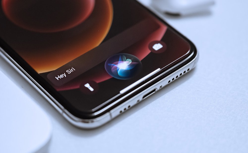 iOS 27 蘋果開放 Siri：第三方 AI 助理入主，ChatGPT 獨佔將終結