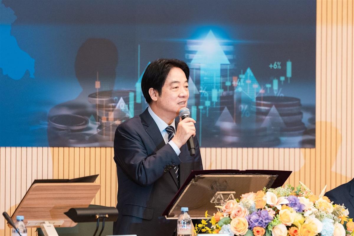 賴清德核電政策髮夾彎引爆立院戰火：藍白聯手譴責，能源危機與兆元耗損恐成國安隱憂？