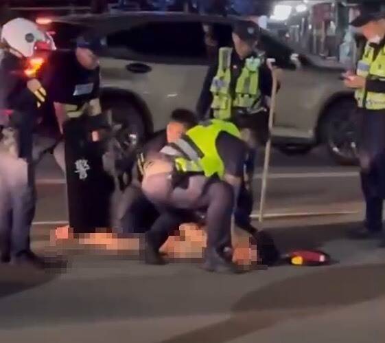 台中逆子疑玄學沉迷砍母！赤裸狂奔1.4公里濺血 警方辣椒水制伏