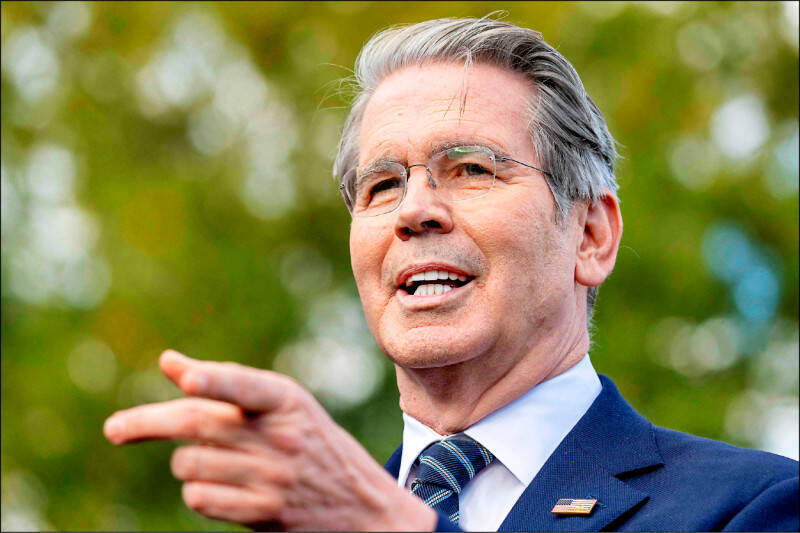 《金融時報》報導引爆美國財政部怒火：貝森特為何痛批其為「垃圾小報」？