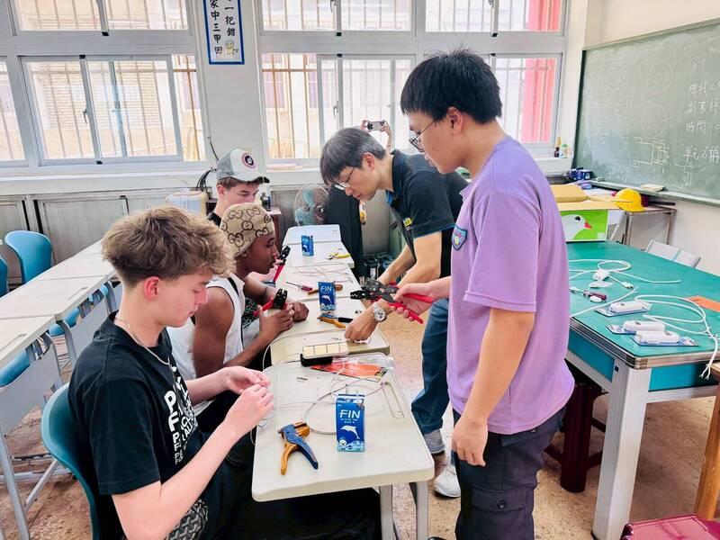 跨海實作共學！澎湖海事與盧森堡學子深度交流 國際教育從「做」中學