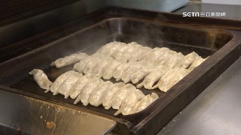 水餃鍋貼隱藏熱量陷阱：營養師揭韭菜口味竟比招牌高，外食族當心隱形油脂