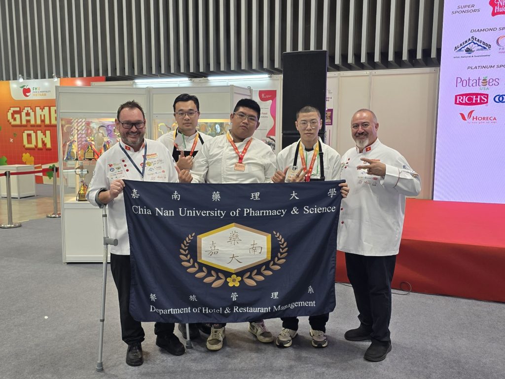 嘉藥餐旅揚威國際廚壇！越南烹飪挑戰賽一銀三銅，台灣風味驚艷評審