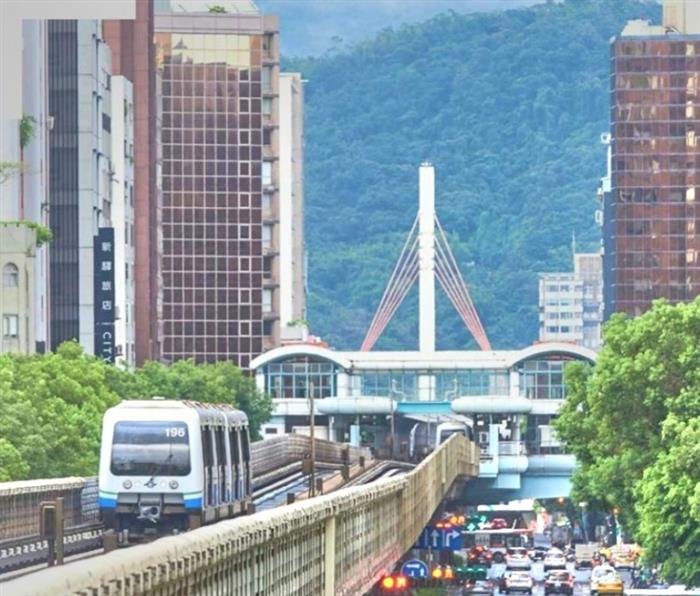 臺北捷運三十載浴火蛻變：從艱困起步到智慧城市生活領航，如何締造營運巔峰？