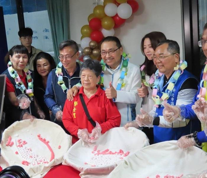 新北市民活動中心破5百間！侯友宜揭全齡照護網絡與智慧管理藍圖