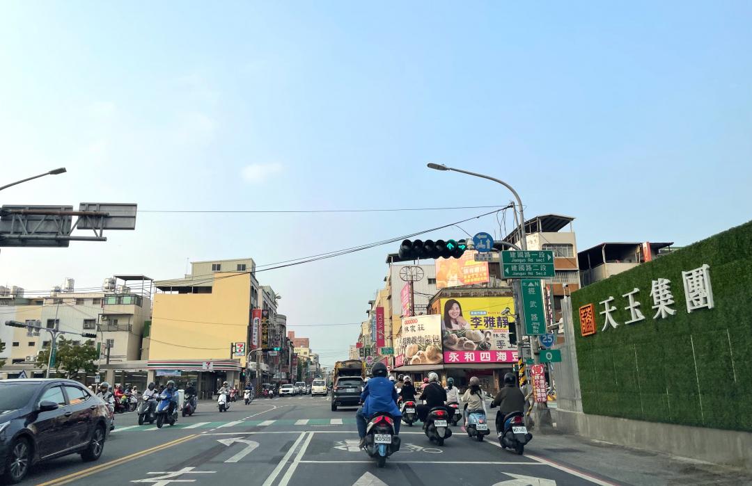 鳳山「空中鳳城」啟動新紀元：經武路生活圈輕豪宅市場再掀熱潮