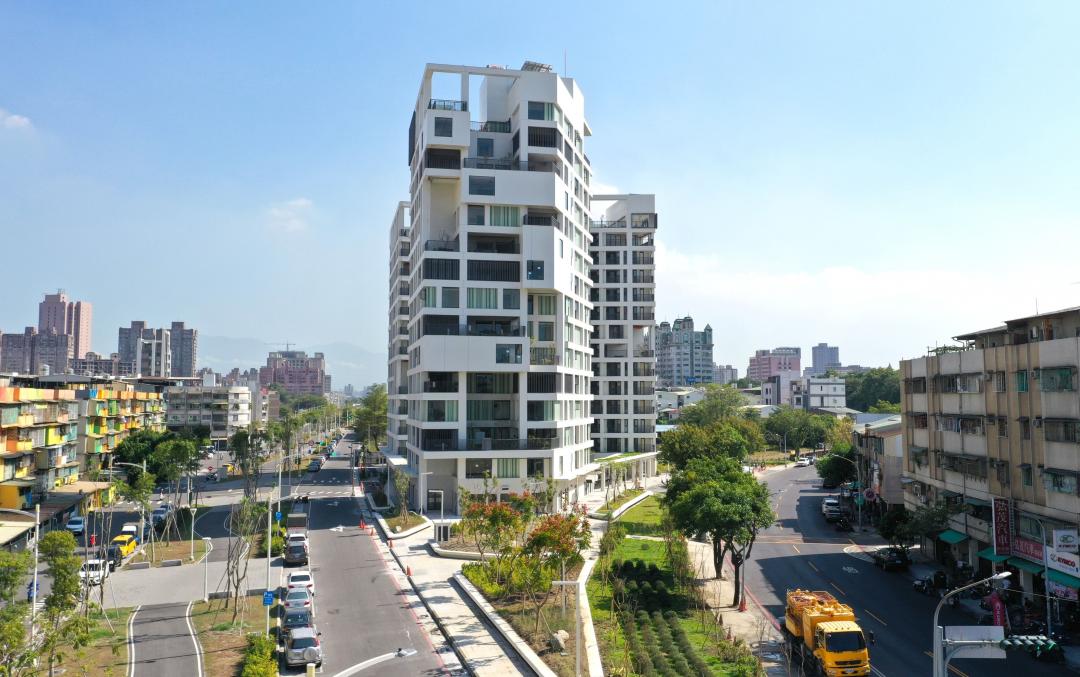 高雄首棟社宅「凱旋青樹」驚傳漏水 都發局：承租戶使用習慣釀禍已修復