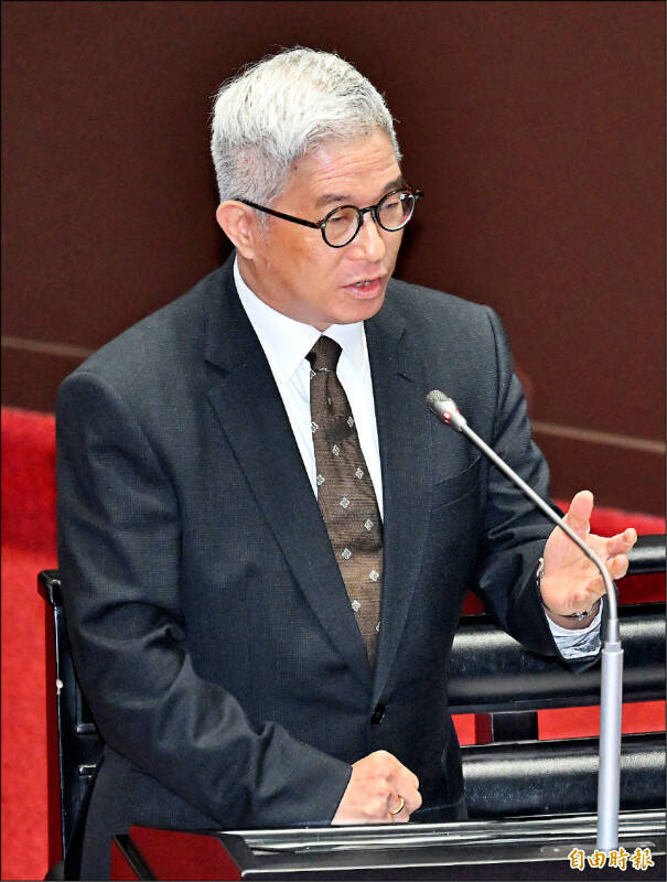 4月前夕！海馬士軍購款項卡關，電價凍漲穩物價，長照新制上路，國際局勢牽動台灣民生