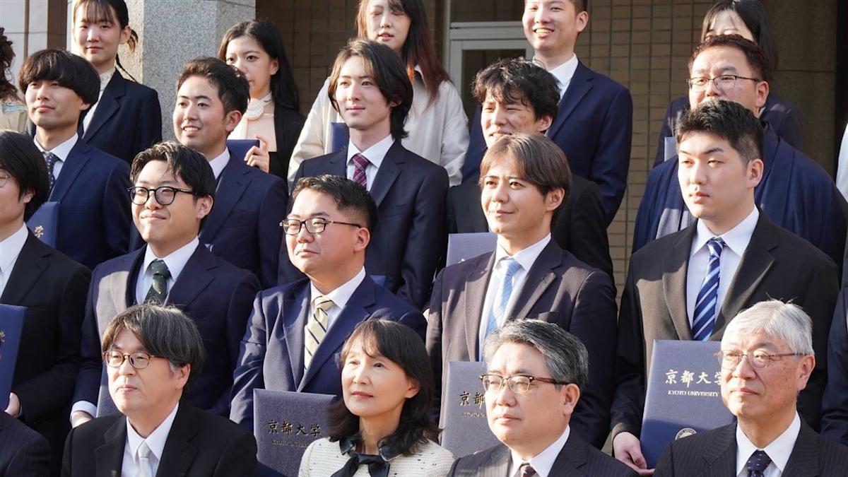 日議員上畠寬弘京大碩士揭牌！承繼李登輝、謝長廷學術血脈，誓言深化台日情誼