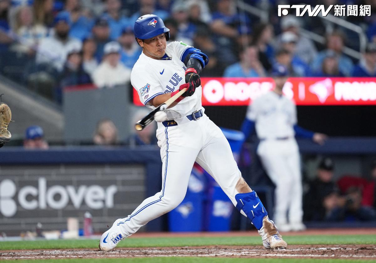 岡本和真大聯盟首秀驚艷全場！跑回再見分助藍鳥奪開季首勝