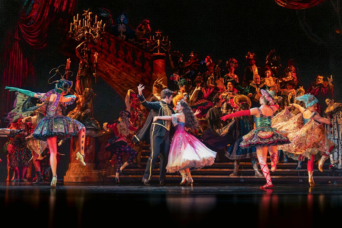 《歌劇魅影》2026台灣巡演魅力席捲！高雄台中場次搶購一空，緊急加演回應劇迷熱切期盼