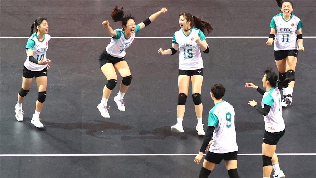 UVL女排爆冷！中信學院成軍3年首闖冠軍戰 蔡幼群狂砍28分終結台師大26季紀錄