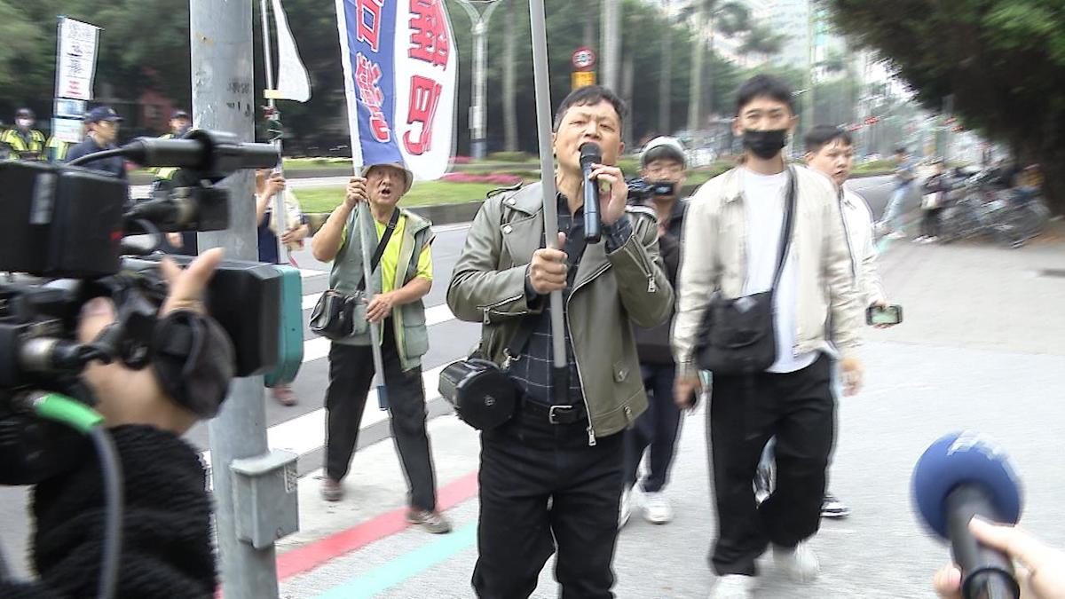 民眾黨凱道集會失序：青年節「挺柯」變調，多方衝突考驗維安警力