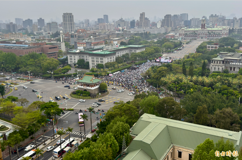 凱道8萬人數字羅生門？AI模型「Gemini 3.1 Pro」揭民眾黨造勢真實人數