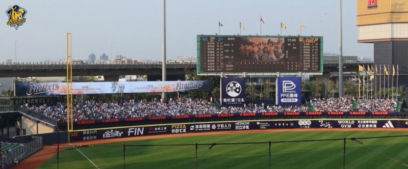 中信兄弟洲際球場外野LED大升級：開創臺灣職棒數位應援新紀元