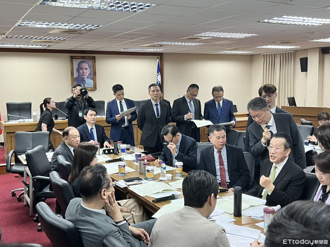 國防部成功化解海馬士首期款危機：美方同意展延，軍購條例審議僵局待解