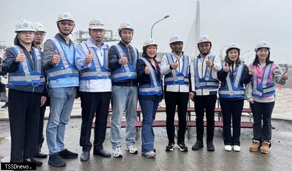 淡水交通新篇章？淡海輕軌二期軌道鋪設超前，中央審議卻卡關五年！