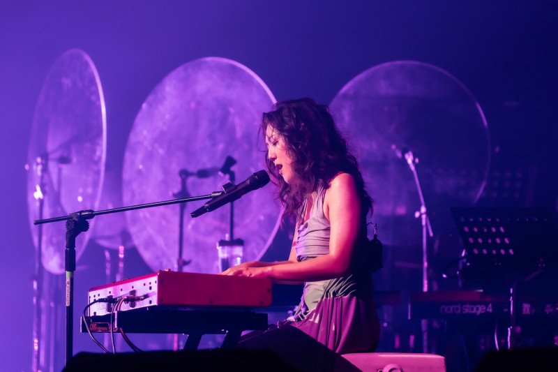 金曲歌后李竺芯演唱會數據揭秘：18年前迷因神曲「小擦擦」再現，樂壇影響力深度解析