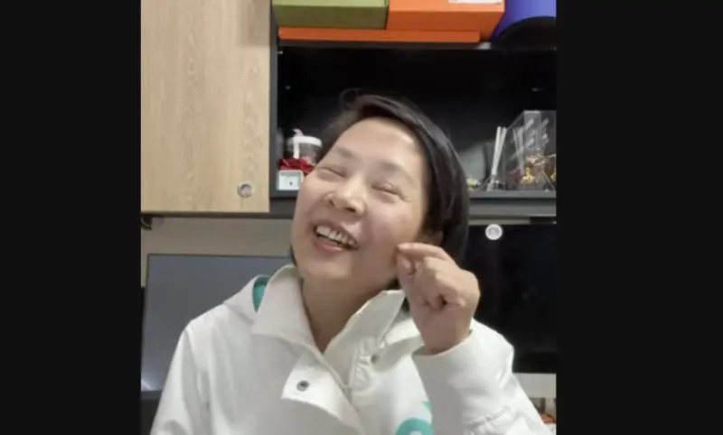 李貞秀直播致歉高虹安，怒轟綠營「臭俗辣」，酸王義川「阿川三立唐伯虎」