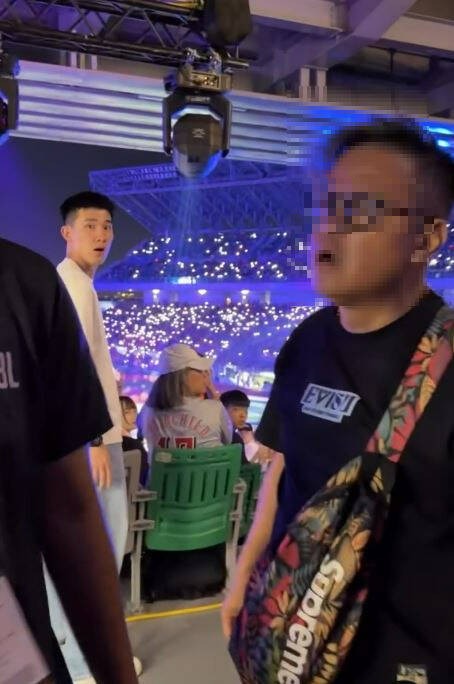 亞太棒球場首戰染腥！球迷甩巴掌毆工讀生遭肉搜，房仲業火速切割解雇止血