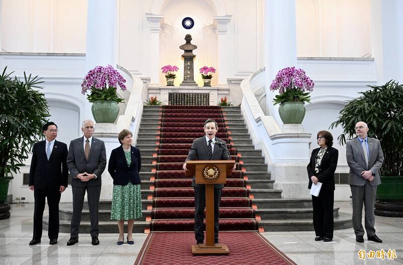 「休戚與共」警鐘響徹台海：美參議員借鏡北約烏克蘭，疾呼台灣國防投資刻不容緩