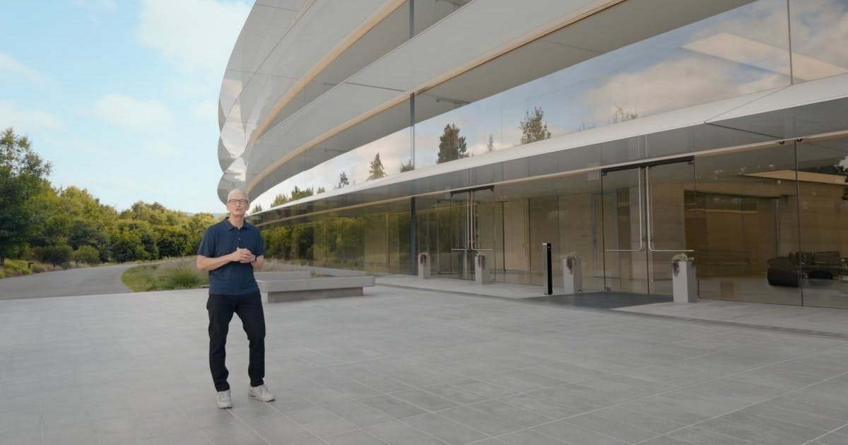 披頭四傳奇獻聲蘋果 50 週年：折疊 iPhone 18 破天價 1999 美元引發市場熱議