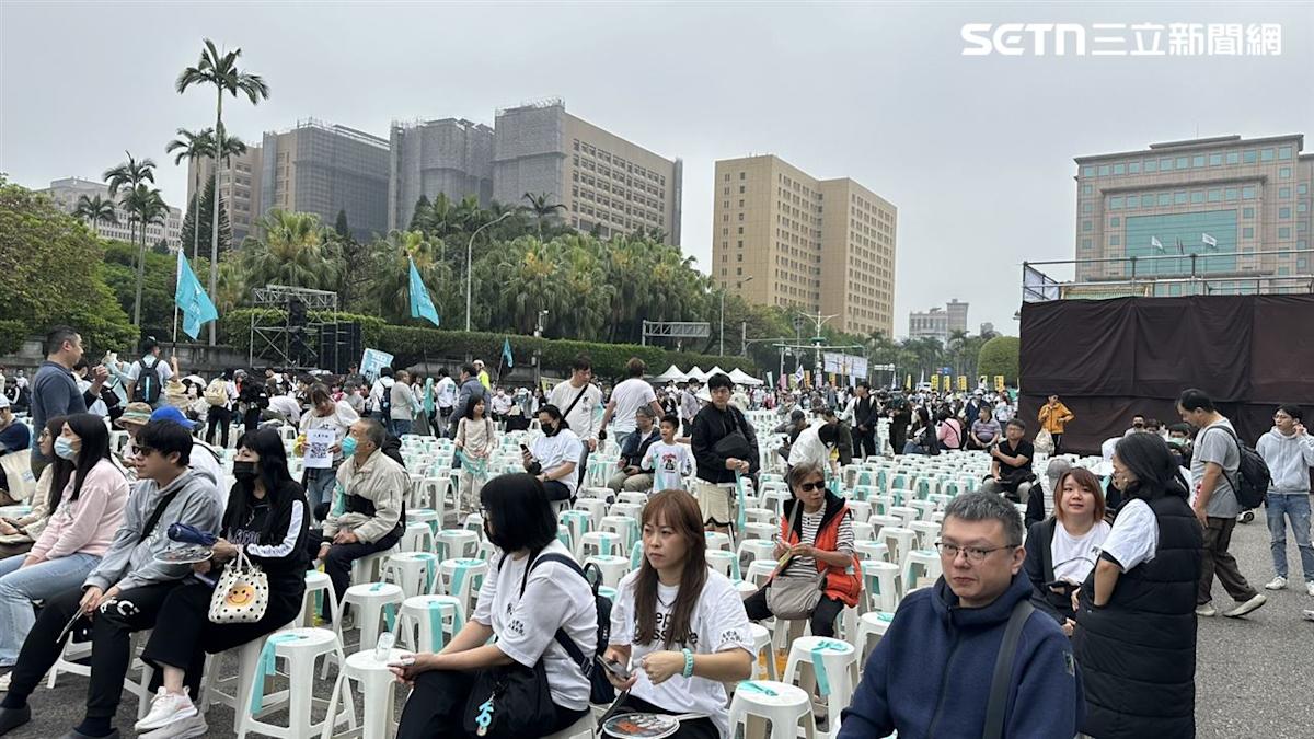 藍白關係陷危機？國民黨「大咖」缺席凱道聲援柯文哲，林濁水直指已從「小藍」變「棄藍」