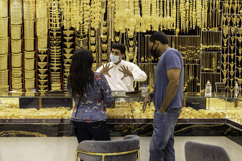 杜拜黃金市場：三月金價震盪後回穩，買氣浮現關鍵訊號