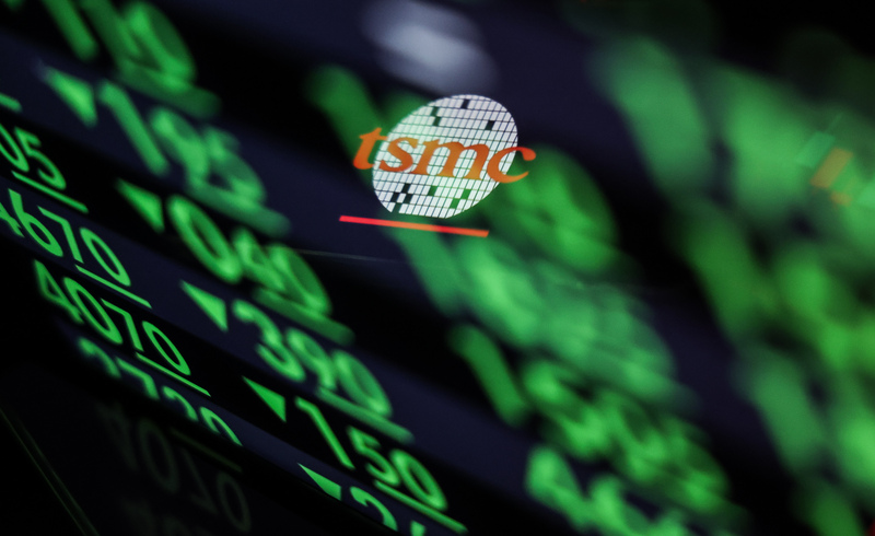 中東戰火延燒衝擊全球！台股重挫594點 台積電失守季線，傳產航運逆勢突圍