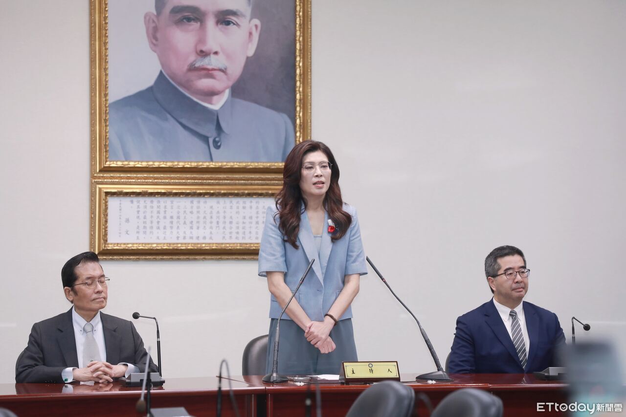 鄭麗文登陸，郭正亮拆解「鄭習會」：經濟利多優先，軍購牌打給美國看